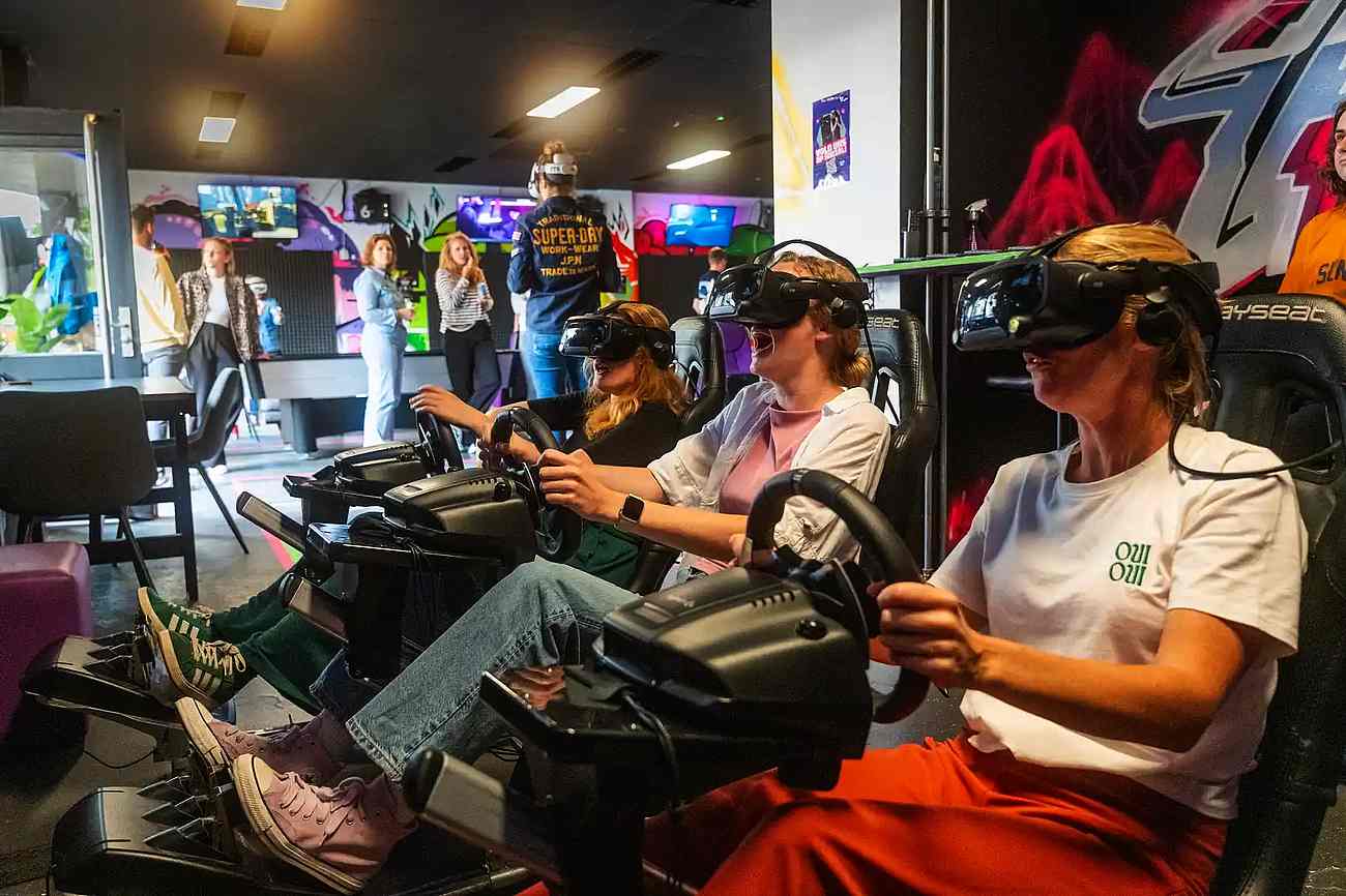 VR Vriendenuitje